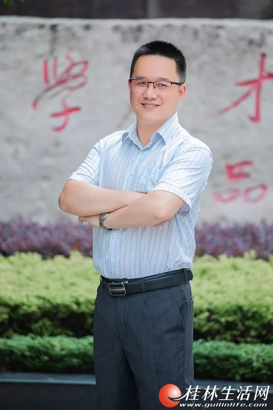 桂林市国龙外国语学校校长助理唐言江(桂林市国龙外国语学校供图)长期