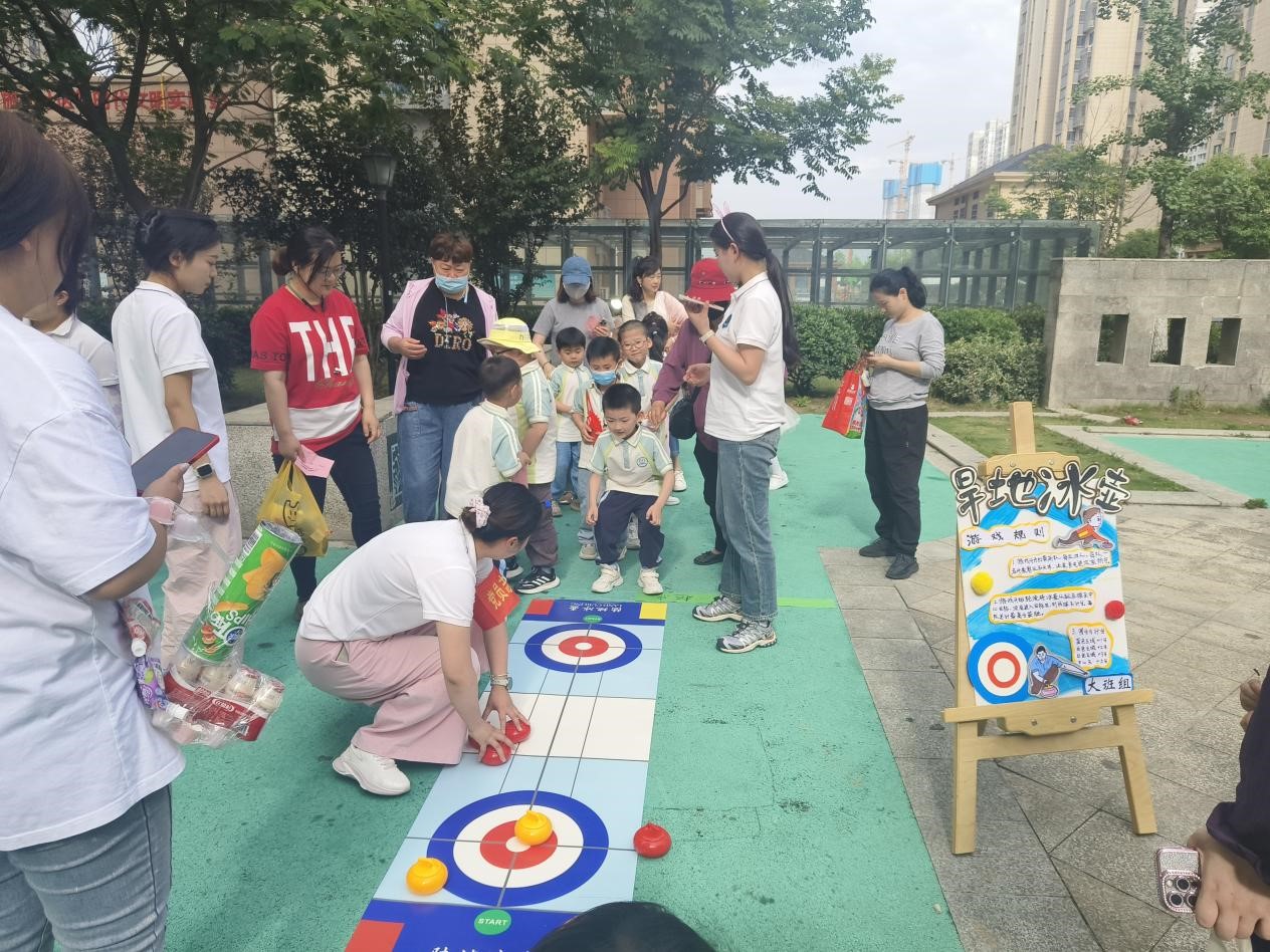 童趣集市庆六一 快乐无限伴成长