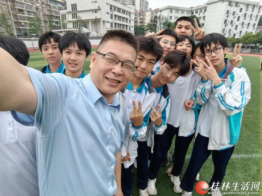 勇往直前,春风化雨桂林市第一中学校长李山涛:最后,改变认知.