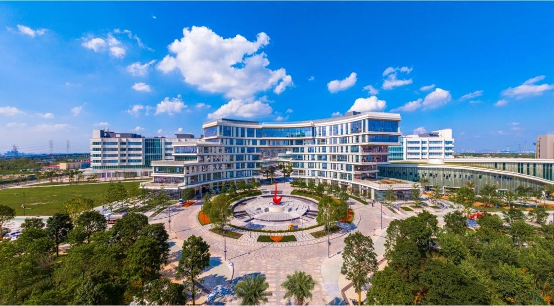 广东已建成6所中外,内地与港澳合作大学,全省在读港澳学生1.5万人