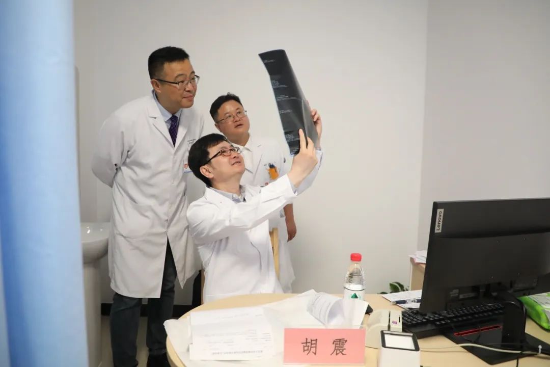 包含大学第六医院