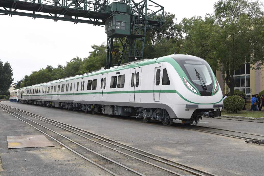 中车大连机车车辆有限公司研制的内燃动车组在尼日利亚阿布贾投入运营