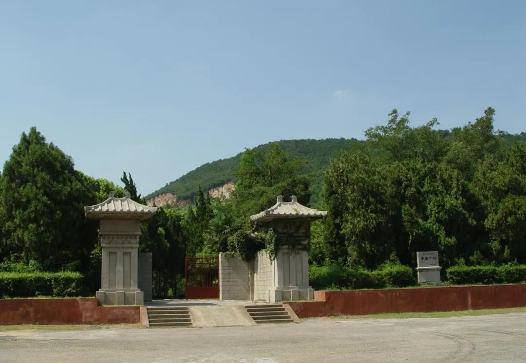 南唐二陵位于南京市江宁区祖堂山南麓,包括李昪及其皇后的钦陵和李璟