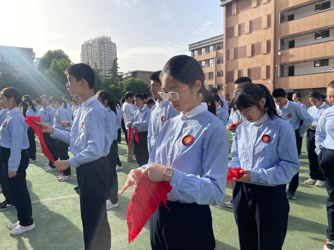 西安市第三中学举行初2025届离队入团仪式