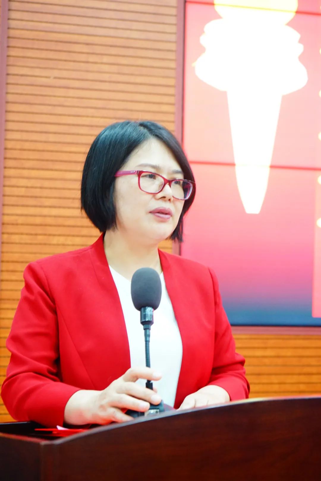 永远跟党走,共筑中国梦!福州教育学院附中团校结业暨入团宣誓仪式