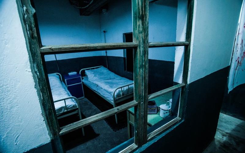 恐怖刺激的"鬼屋"和"密室逃脱",未成年人可以随便玩吗?