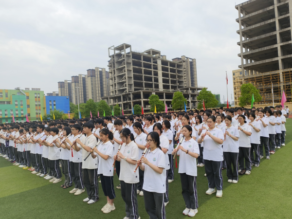 愉快备考 成功圆梦 ——咸宁东方外国语学校举办第三届体艺节文艺汇演