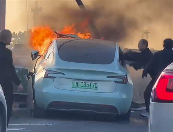 特斯拉:起火风险约仅为燃油车的八分之一