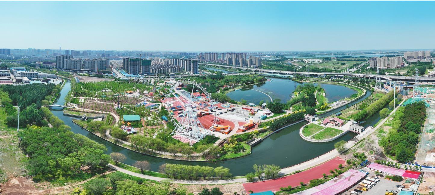 升级改造后的丁香东湖公园,以其如画的景色和丰富的运动休闲娱乐设施