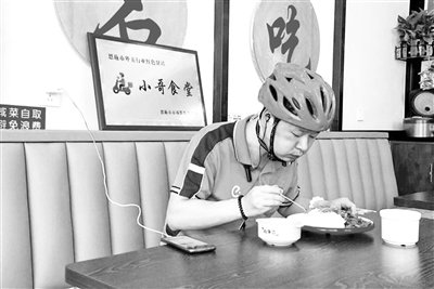 期待"小哥食堂"多多益善