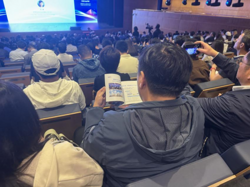 与会嘉宾高度关注快递100