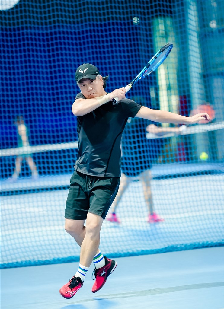 草根选手也有"大师梦" 400名全球网球好手汇聚宝山