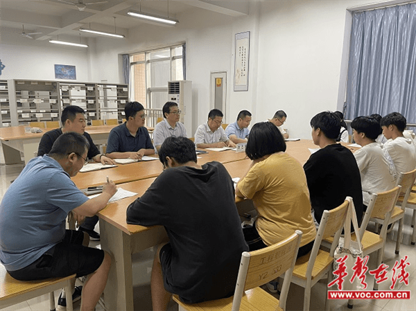 湖南工程职院深入学生读者协会调研指导工作