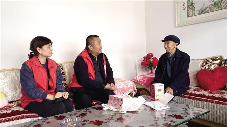 兰州市委编办开展乡村振兴暖民心暨"返乡走亲"活动