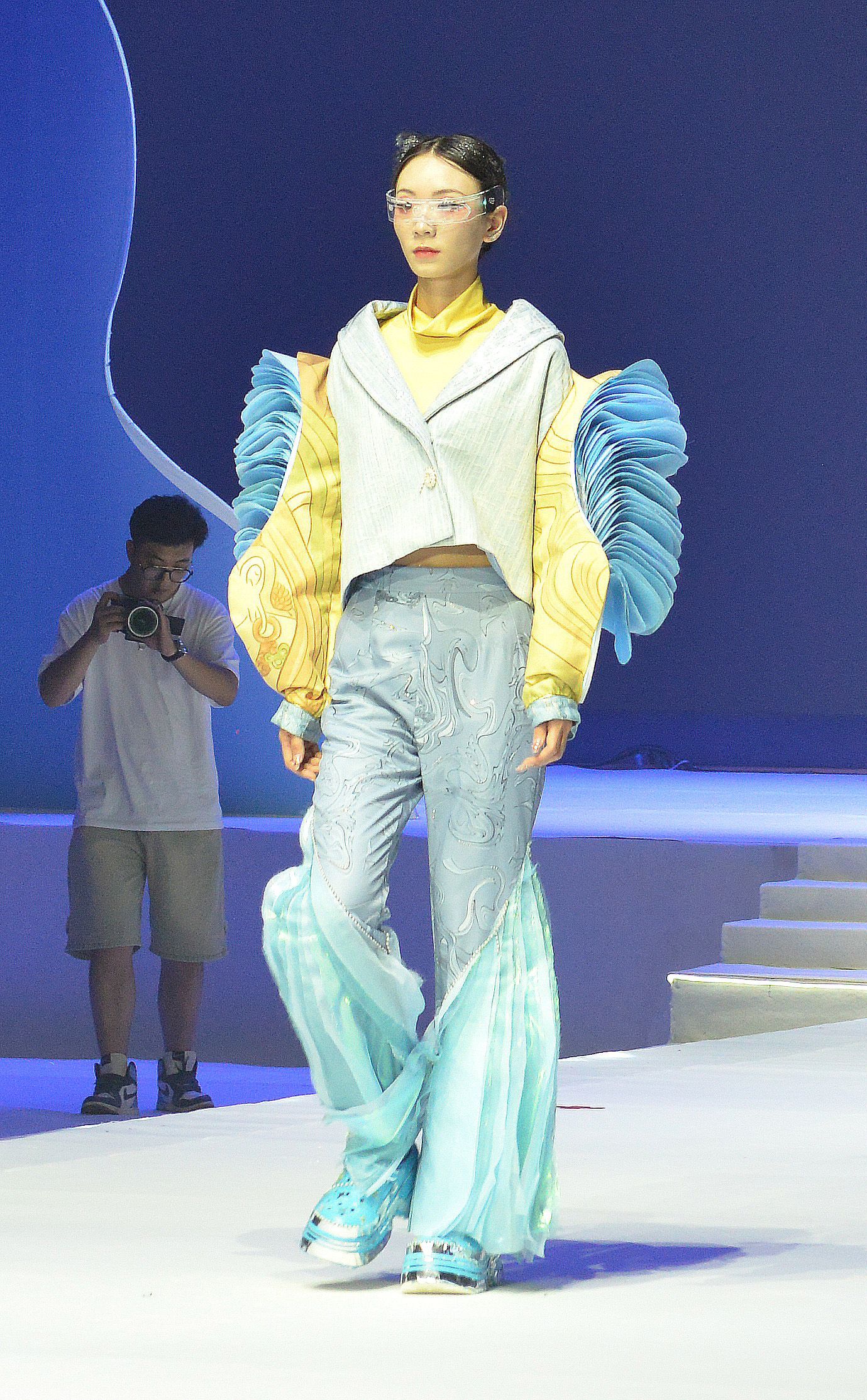第28届"陕服杯"毕业生服装设计大赛(决赛)盛装开幕