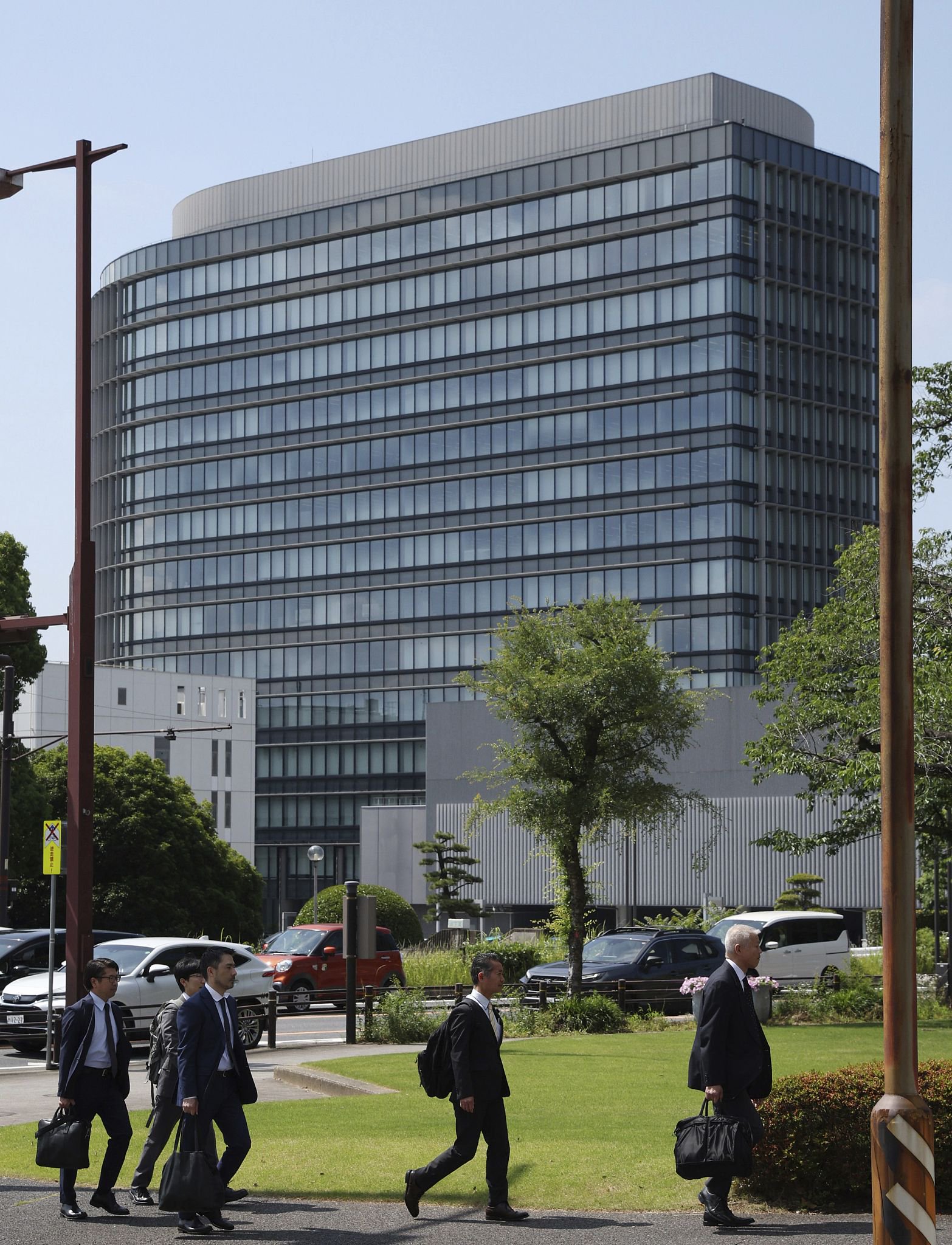 集体造假丑闻曝光后,日本国土交通省突击检查丰田总部