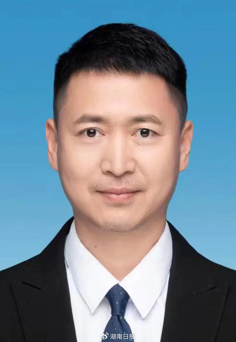 工作分工:副市长,市公安局党委书记,局长 刘新良负责市人民政府常务