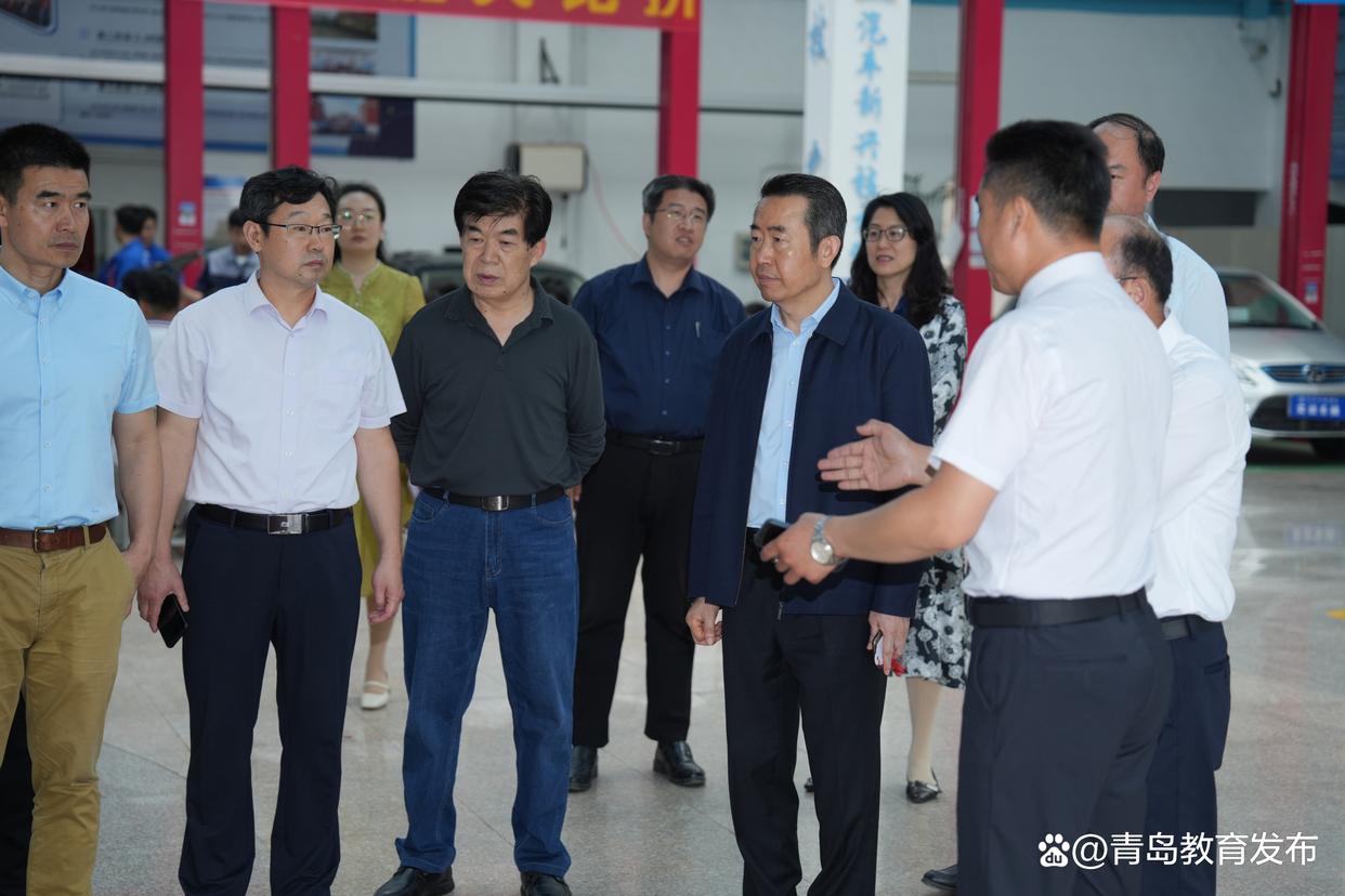 青岛市技师学院科协举办"全国科技工作者日"非遗进校园主题活动