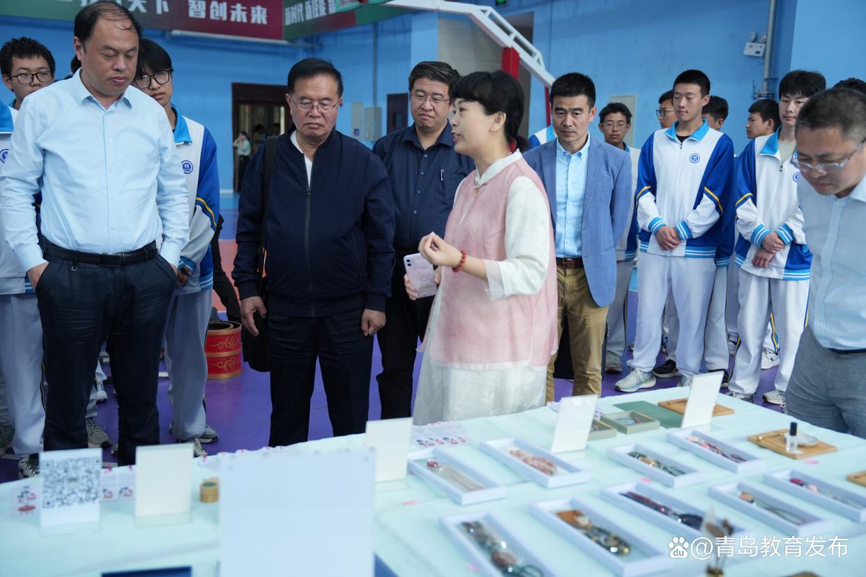 青岛市技师学院科协举办"全国科技工作者日"非遗进校园主题活动