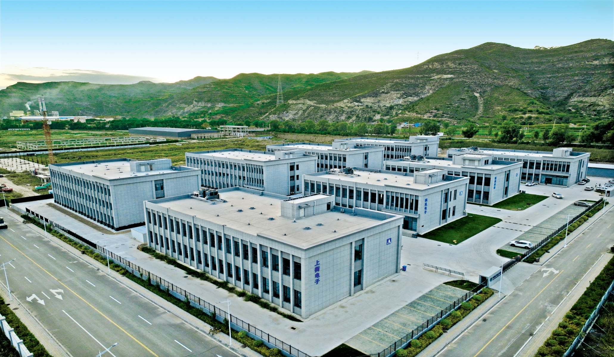 春潮奔涌向"新"行——山西岢岚县厚植新质生产力释放发展新动能