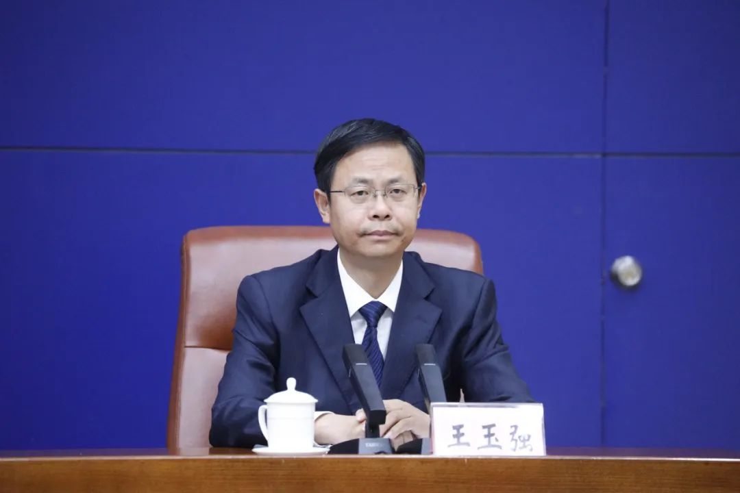 济南市市场监管局党组成员,副局长 王玉强王玉强:谢谢记者朋友的提问.