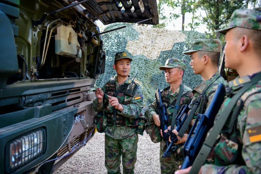 "精神剑锋"常磨常新,火箭军某旅在破立之间培育战斗精神