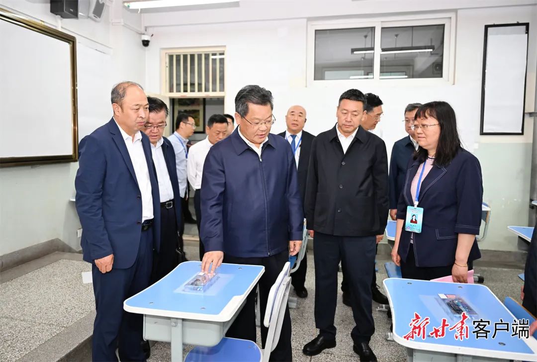 任振鹤在兰州市调研巡查2024年高考组考工作