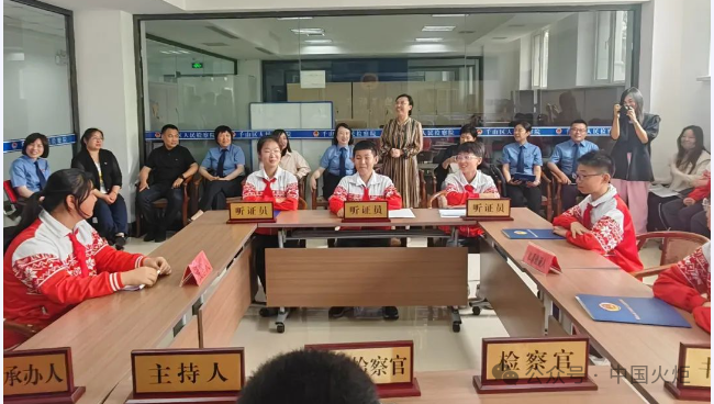 抚顺市6月4日至5日,抚顺市新宾县关工委会同县老科协组织部分老专家