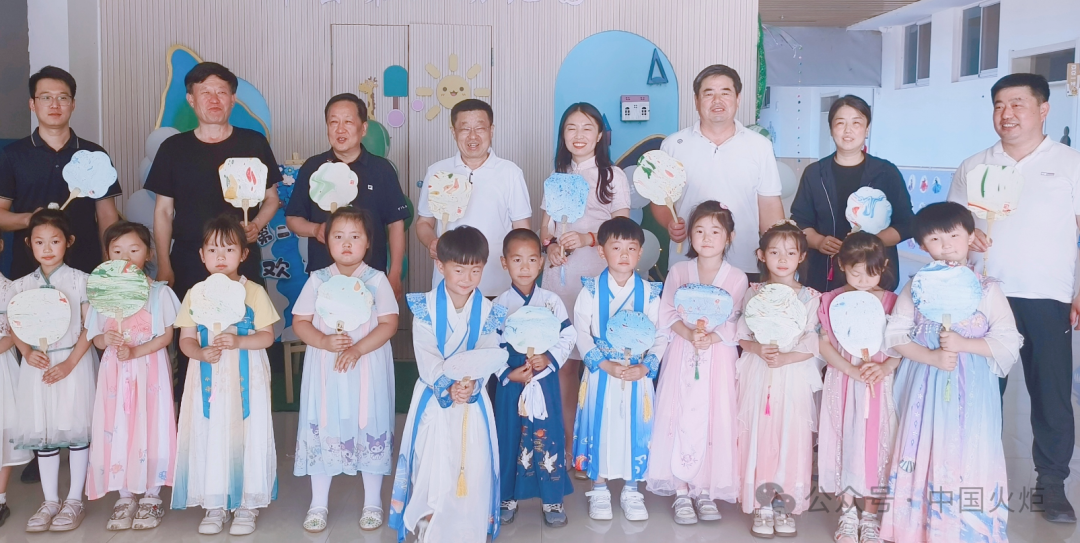 6月5日,邯郸邱县关工委走进第二幼儿园开展华夏传承文化活动.