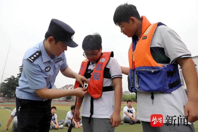 镇江:安防宣讲进校园,携手护航促成长