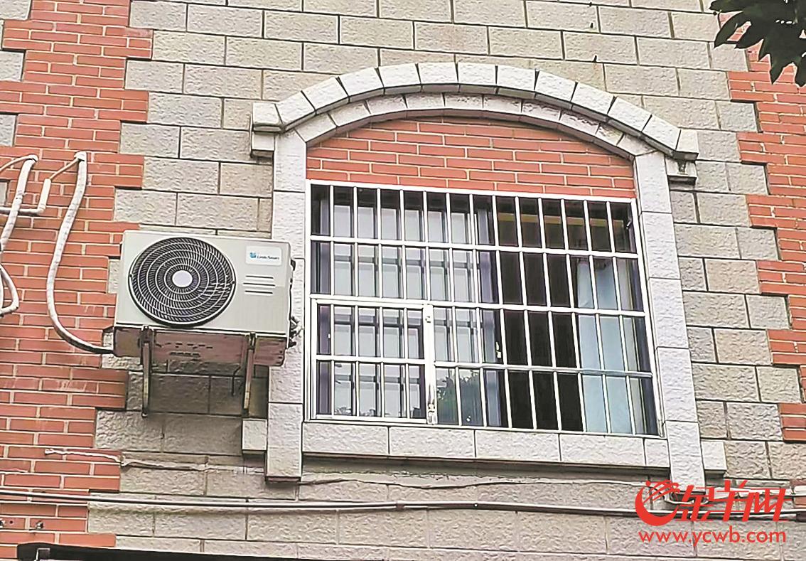 广州开展打通消防"生命通道"专项行动——防盗网上的逃生窗不光要有