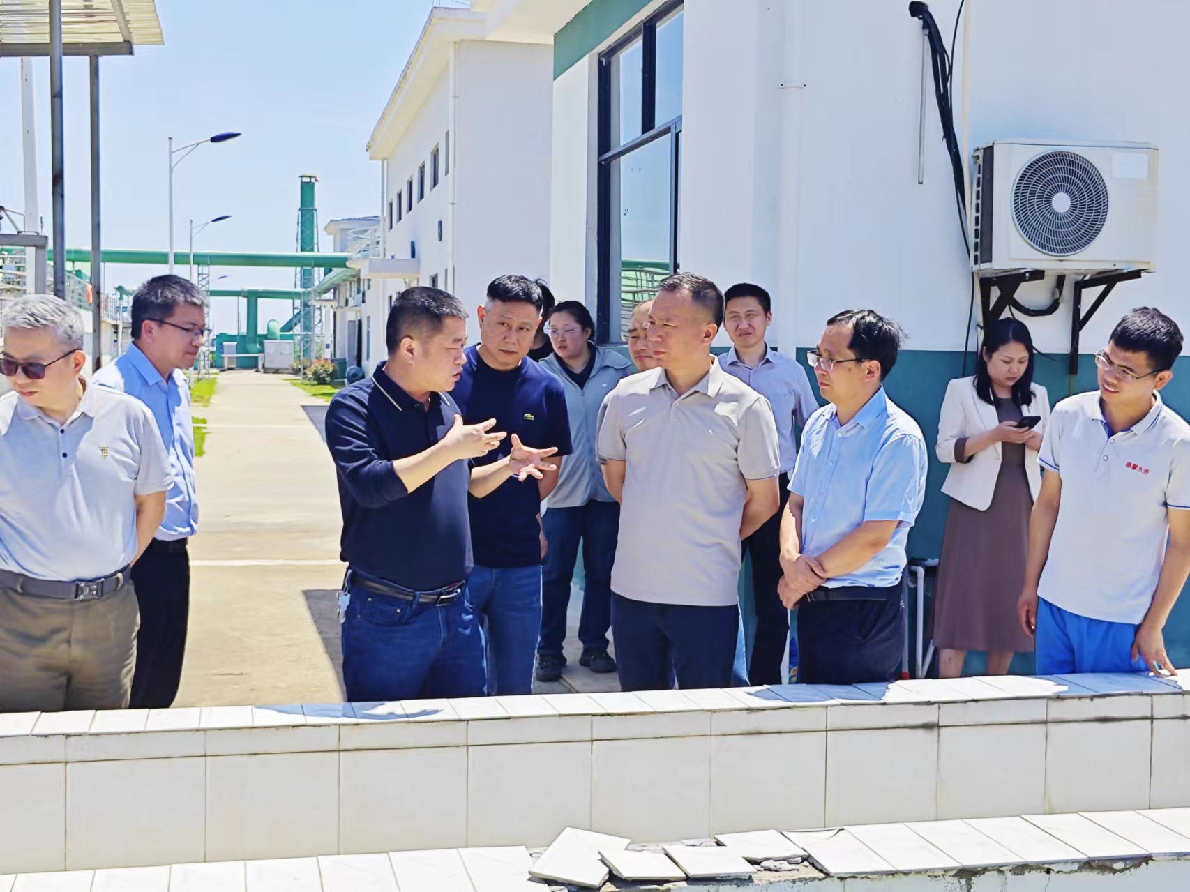 上饶生态环境监测中心赴德兴市开展"环保服务日"活动