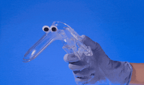 “当代女性刑具-鸭嘴钳” / 图源：南方医科大学