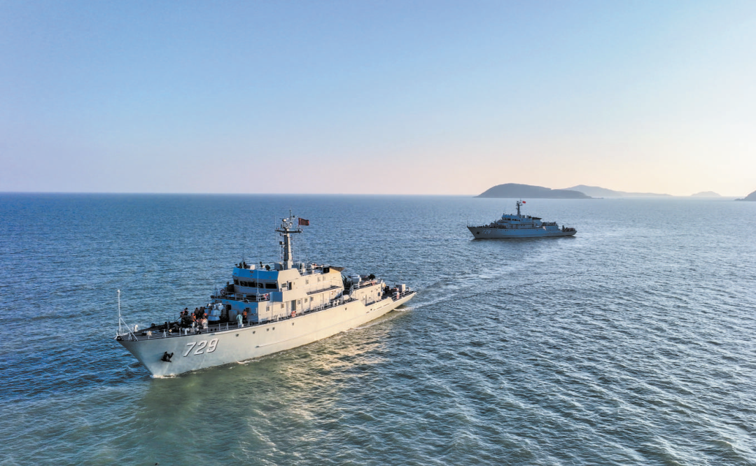 去年,"海上工兵"王利被海军士官学校正式聘为"部队专家".