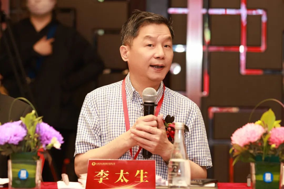 会后,悦康药业集团董事长于伟仕受邀接受人民日报健康客户端,cctv央