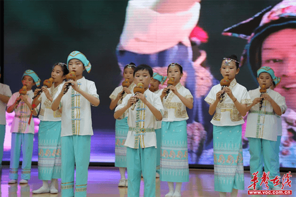 株洲八达小学举行"葫芦娃游世界 民族音乐润童心"葫芦丝音乐会