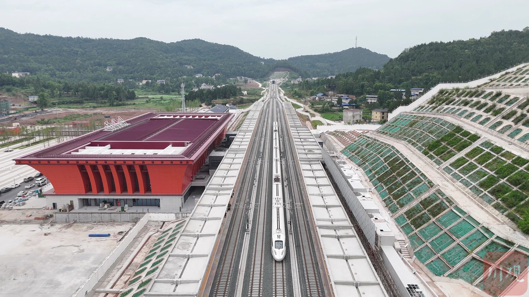 c视频·万千气象看四川丨巴南高铁即将开通 仪陇将一步迈入高铁时代