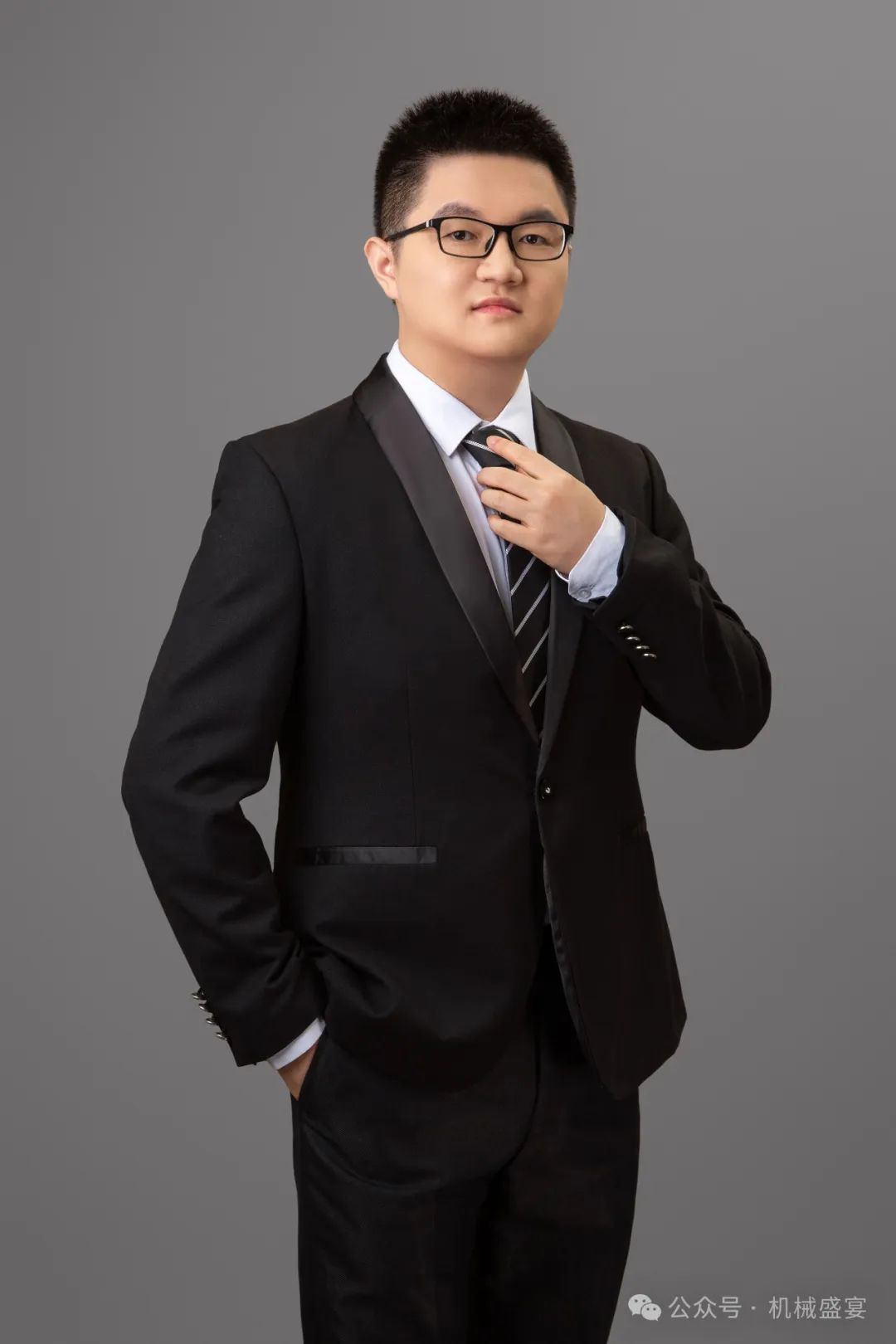 中南财经政法大学经济学硕士,2019年5月加入中泰证券研究所.