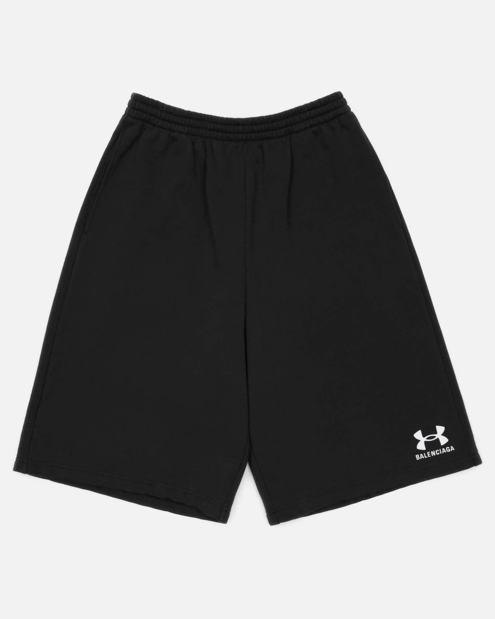 balenciaga春季25上海发布秀