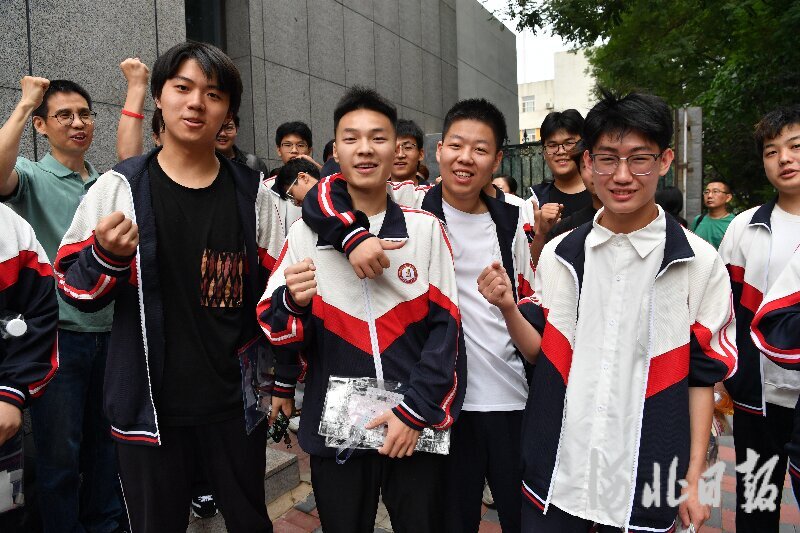 多图直击河北高考现场