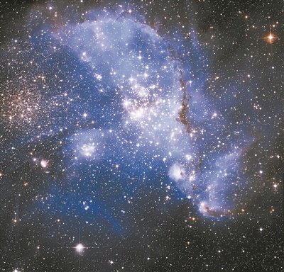 小麦哲伦星系中质量最大的恒星形成区ngc346.