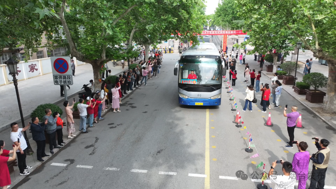 莱阳一中考点  摄影/刘鸿源 周才皓2024高考保驾护航高考从来都不是一