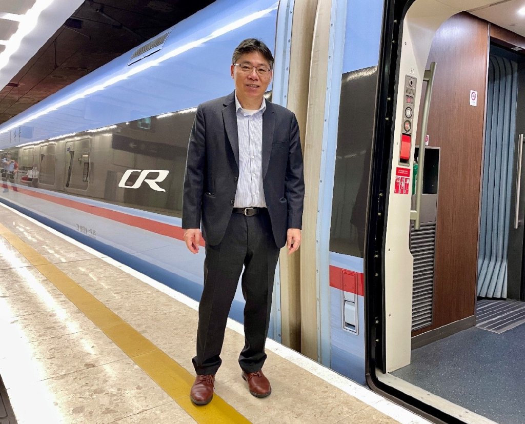 图源:林世雄个人社交平台林世雄透露自己与高铁渊源颇深.