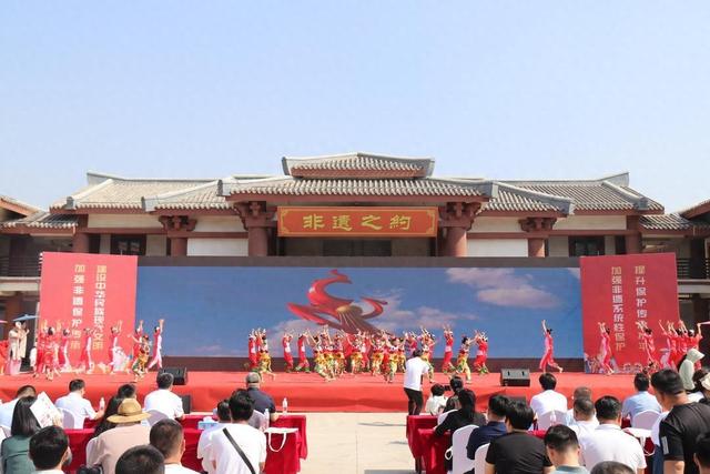 6月8日,潍坊市青少年非遗研学大会暨高密市第四届非遗嘉年华在潍坊