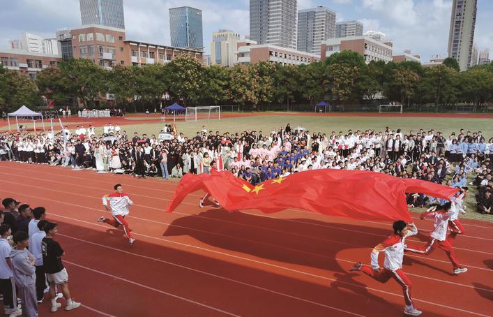记者 朱静燕 本版图片由嘉兴三中提供1928年的春天,嘉兴市第三中学的