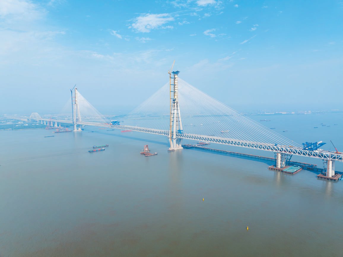 常泰长江大桥合龙