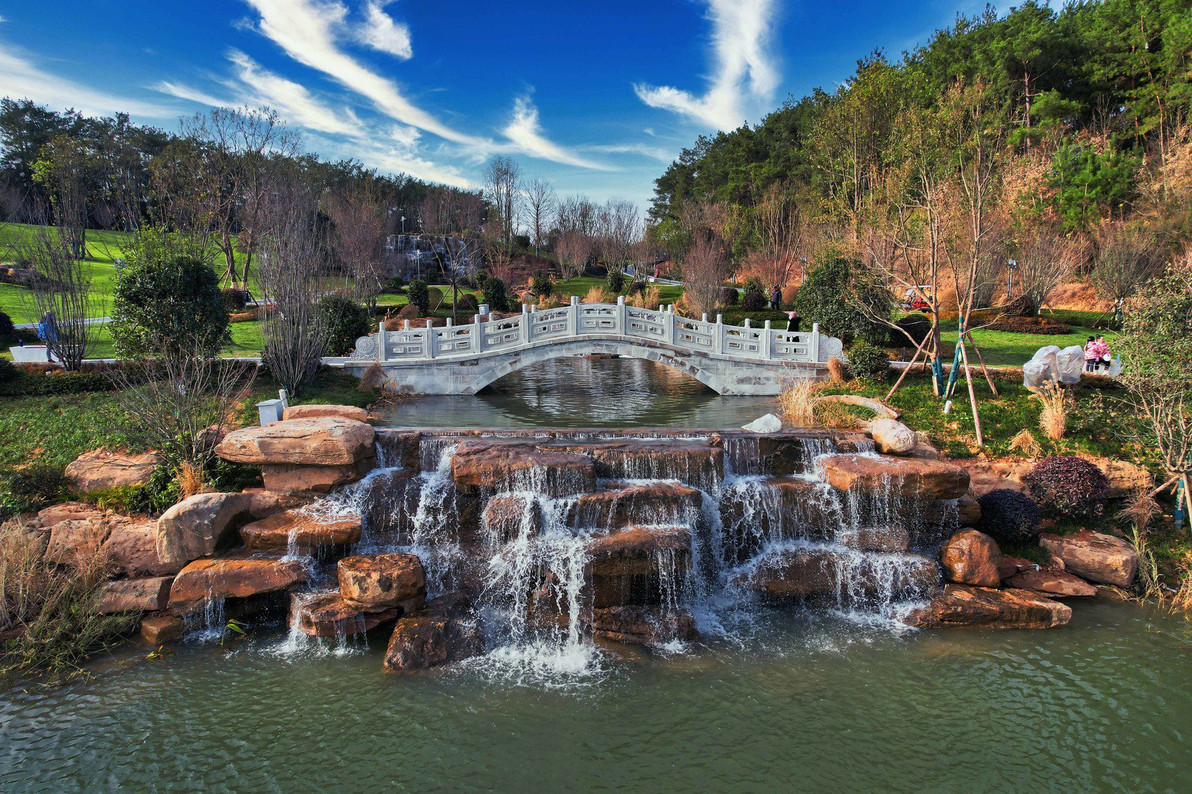 以工业类为主导的游仙区小枧镇依托省级高新技术产业园区,加强与大院