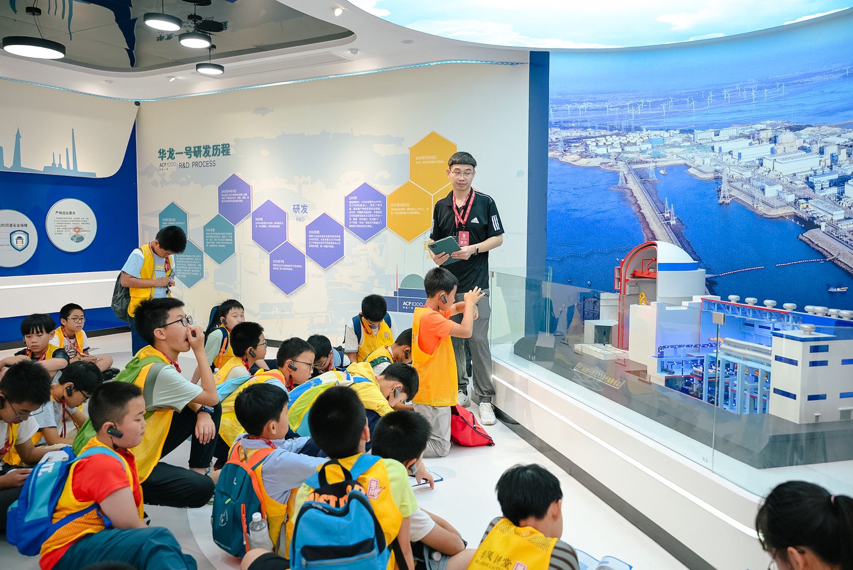 "川观科普日"走进九〇九基地,和你共探未来"核"心|核潜艇_新浪财经