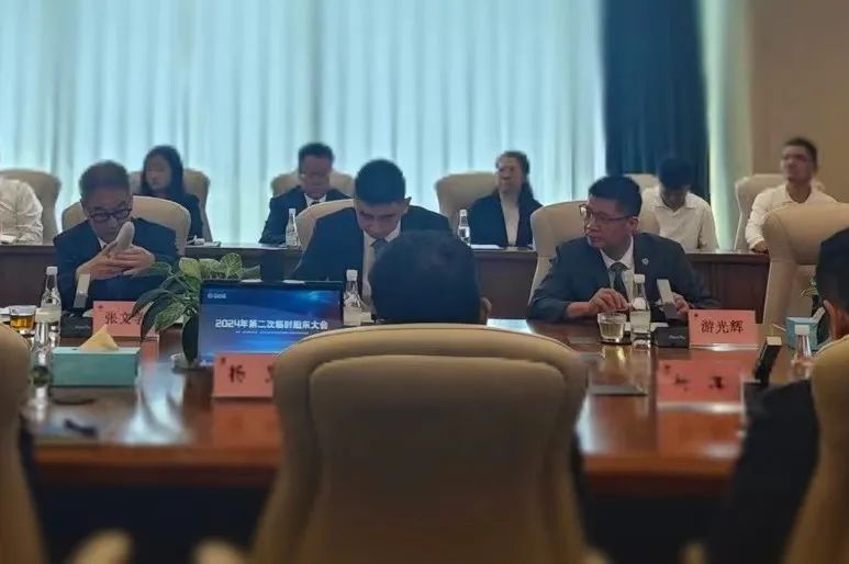 导读壹  ||陈发树没有出席这次股东大会,他将表决权授权给了游光辉.