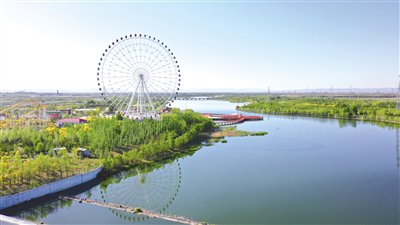 把荒山秃岭变成我国华北地区最大人工林场的兴和县苏木山林场;通过换